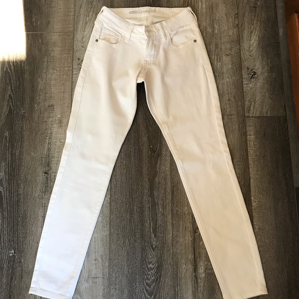 Old Navy RockStar ⭐️ white skinny jeans sz 2 short